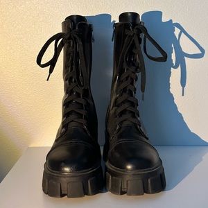 Public desire boots